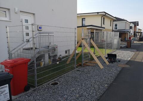 Doppelstabgitterzaun in 2440 Gramatneusiedl Niederösterreich 07