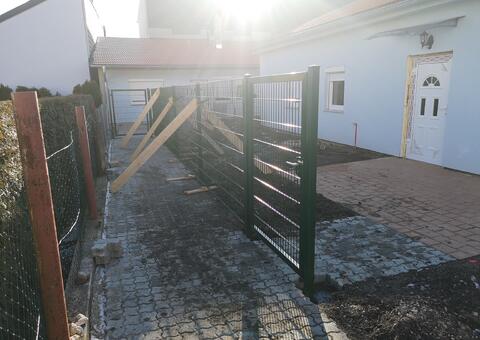 Doppelstabgitterzaun in 2540 Bad Vöslau Niederösterreich 09