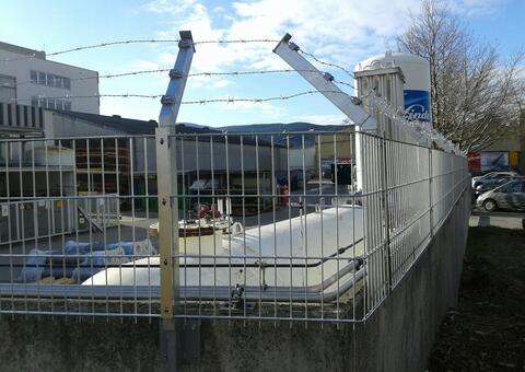 Doppelstabgitterzaun in 2340 Mödling Niederösterreich 09