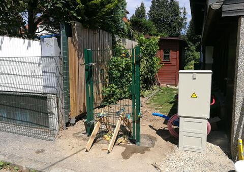 Doppelstabgitterzaun in 2381 Laab im Wald Niederösterreich 03