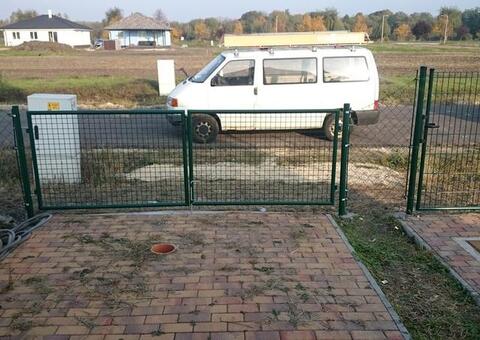 Maschendrahtzaun in Ungarn