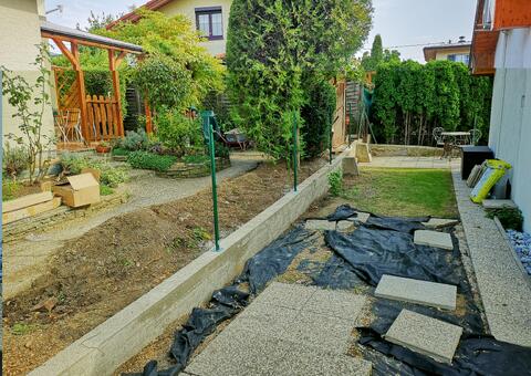 Maschendrahtzaun und Sockel in 1100 Wien 14