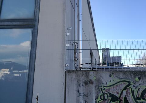 Doppelstabgitterzaun in 2340 Mödling Niederösterreich 03