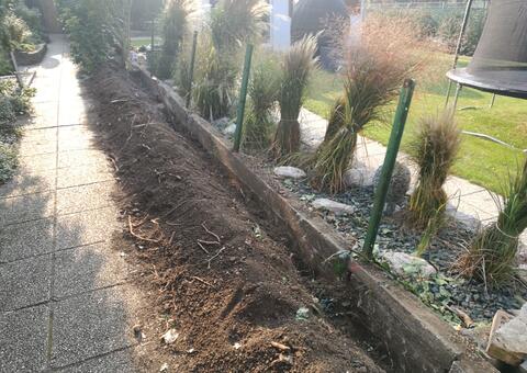 Maschendrahtzaun und Sockel in 1100 Wien 01