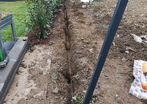 Doppelstabgitterzaun mit Sichtschutz in 2345 Brunn am Gebirge Niederösterreich 02