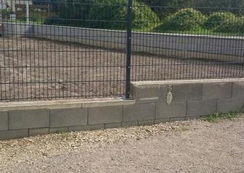 Doppelstabgitterzaun in 2230 Gänserndorf Niederösterreich 01