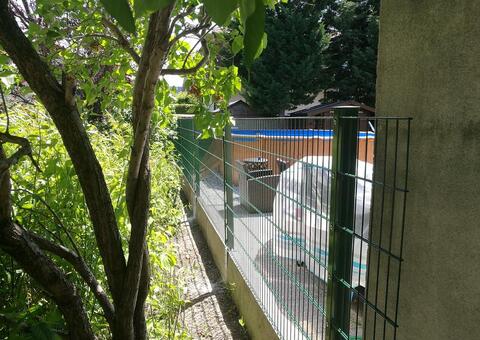 Doppelstabgitterzaun in 2514 Traiskirchen Niederösterreich 05