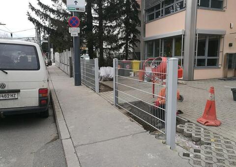 Doppelstabgitterzaun in 1230 Wien 04
